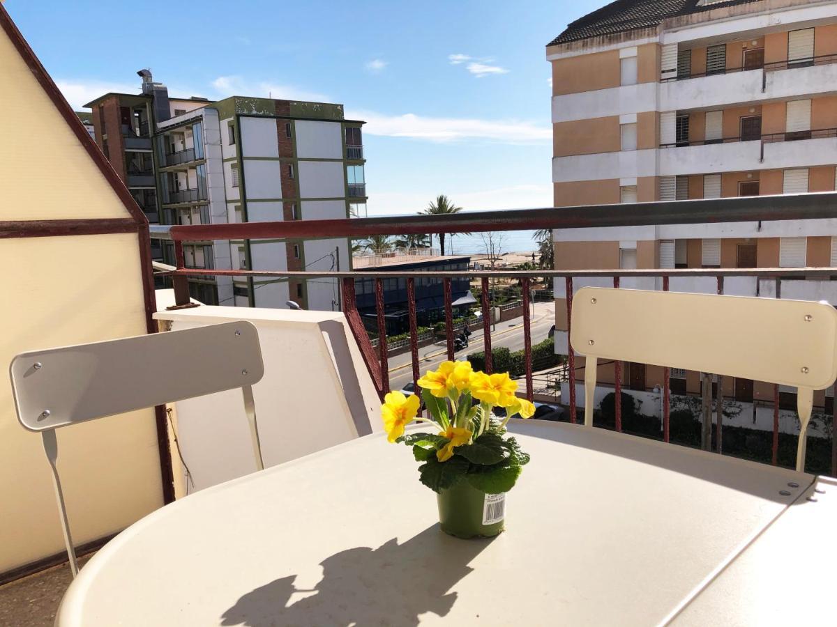 Lovely Seaside Apartment In Front Of Calafell Beach And Cunit Beach Segur de Calafell Zewnętrze zdjęcie